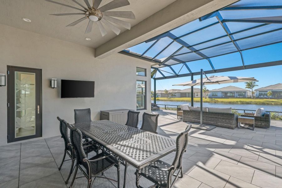 French Door (upgrade) to the Cabana Bath