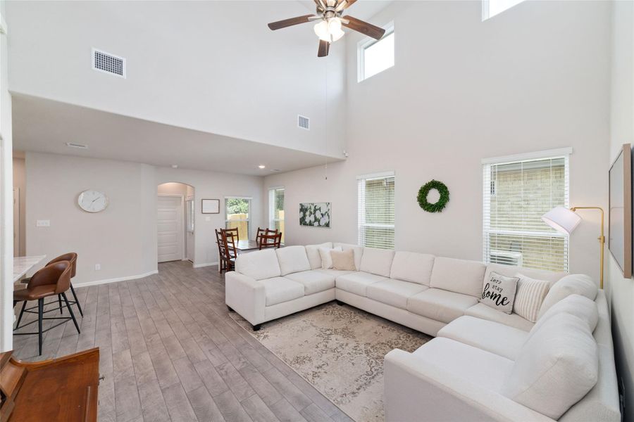 Furnished interior view inside a new home in Rosehill Meadow, Tomball (Image 6). Furnished interior view inside a new home in Rosehill Meadow, Tomball (Image 6).