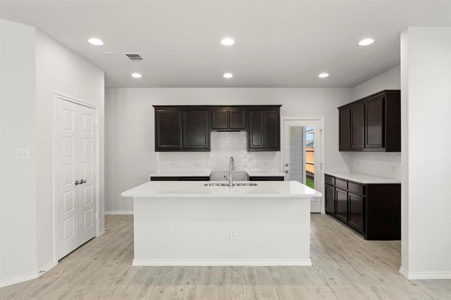 10. 3709 Jade - Kitchen