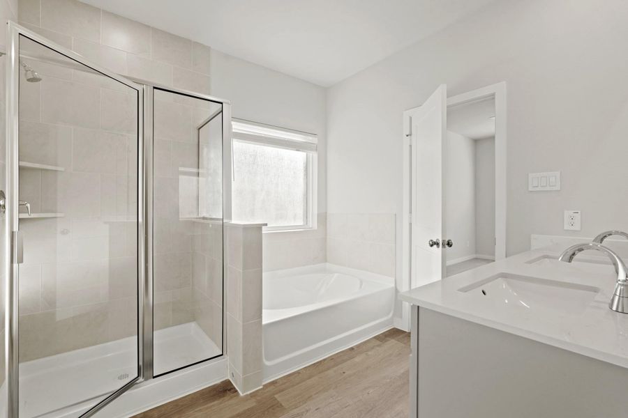 Furnished interior view inside a new home in Woodshore, Clute (Image 10).