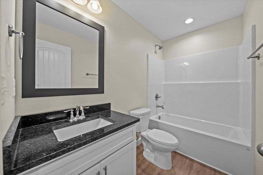 Furnished interior view inside a new home in Mills Gin, Campobello (Image 4).