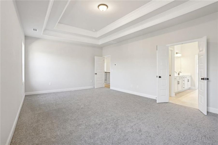 Spacious, unfurnished interior of a new home in Ponderosa Farms Manor, Gainesville (Image 39).