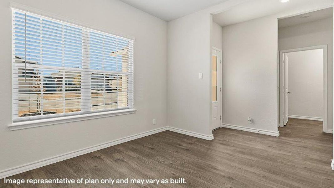 Spacious, unfurnished interior of a new home in Avenida, Converse (Image 21).