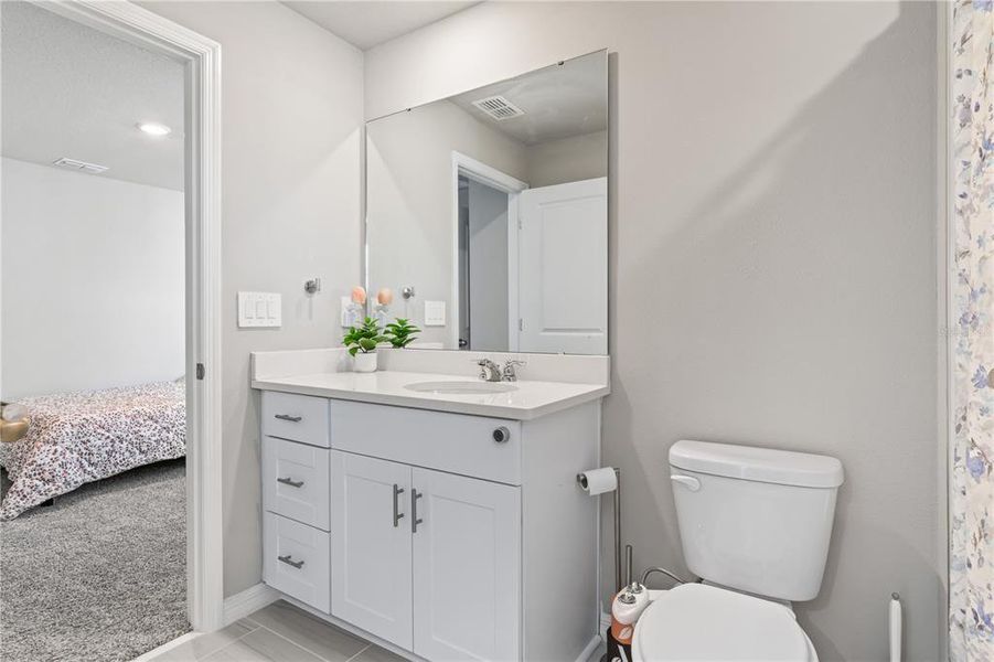 Furnished interior view inside a new home in , Wesley Chapel (Image 30).