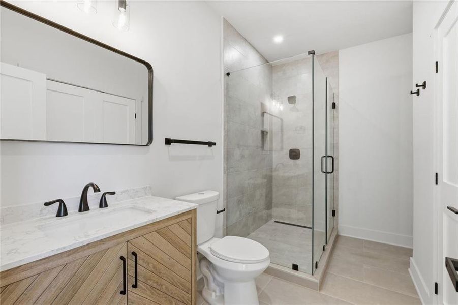 Furnished interior view inside a new home in , Clermont (Image 19).