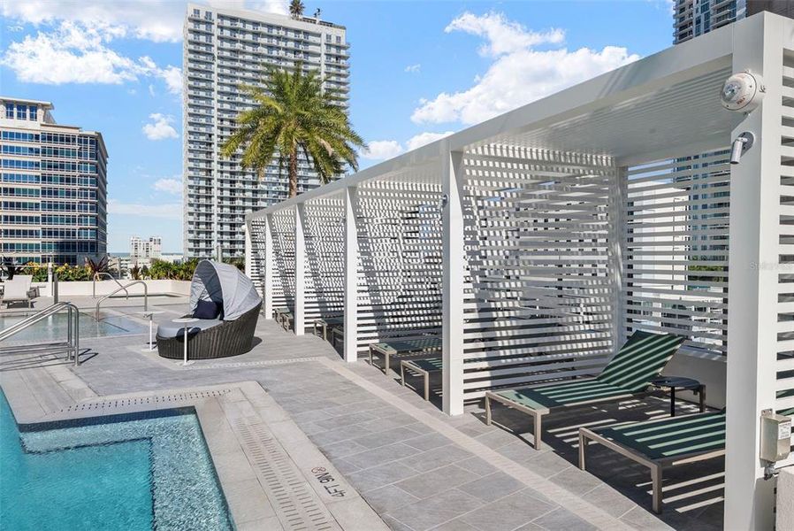 Condo located in St. Petersburg, FL showcasing its design and architecture (Image 14). Condo located in St. Petersburg, FL showcasing its design and architecture (Image 14).