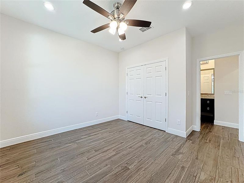 Spacious, unfurnished interior of a new home in , Orlando (Image 46).