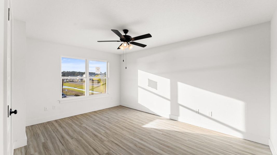 Spacious, unfurnished interior of a new home in Colonial East Townhomes, Panama City Beach (Image 21).