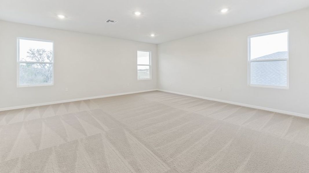 Representative unfurnished interior of a home built from the Jordyn II by D.R. Horton in Coddington, Bradenton (Image 17).