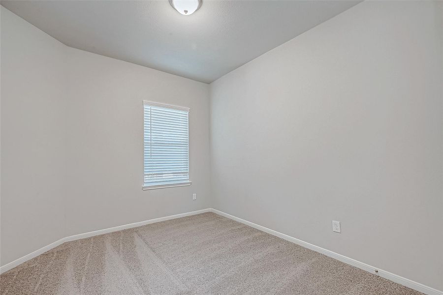 Spacious, unfurnished interior of a new home in Woodland Lakes, Huffman (Image 18).