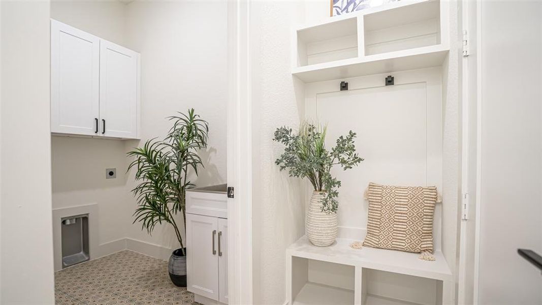 Furnished interior view inside a new home in , Granbury (Image 15).