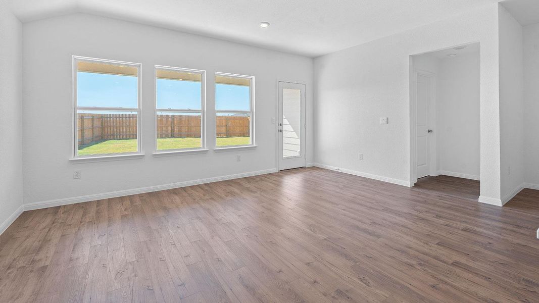 Spacious, unfurnished interior of a new home in Prairie Lakes, Buda (Image 21).