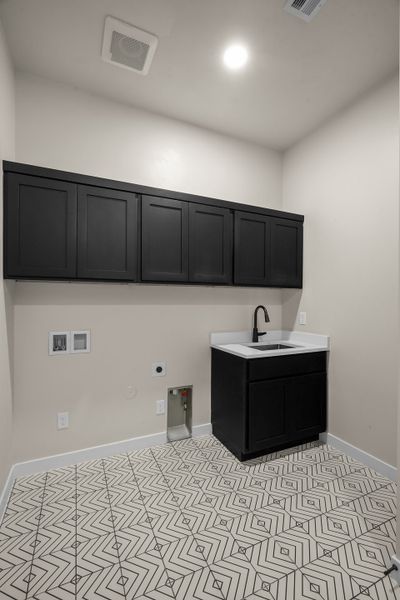 Furnished interior view inside a new home in Verdancia, El Paso (Image 23).