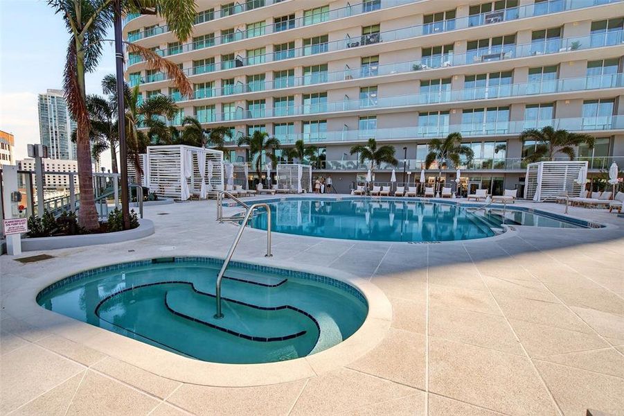 Condo located in St. Petersburg, FL showcasing its design and architecture (Image 45). Condo located in St. Petersburg, FL showcasing its design and architecture (Image 45).