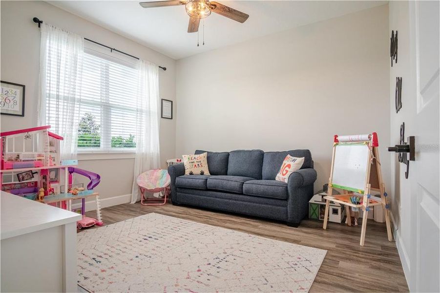 Furnished interior view inside a new home in , Auburndale (Image 12).