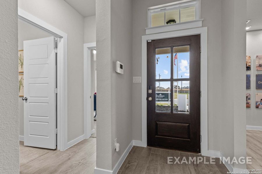 Spacious, unfurnished interior of a new home in Hannah Heights, Seguin (Image 21).