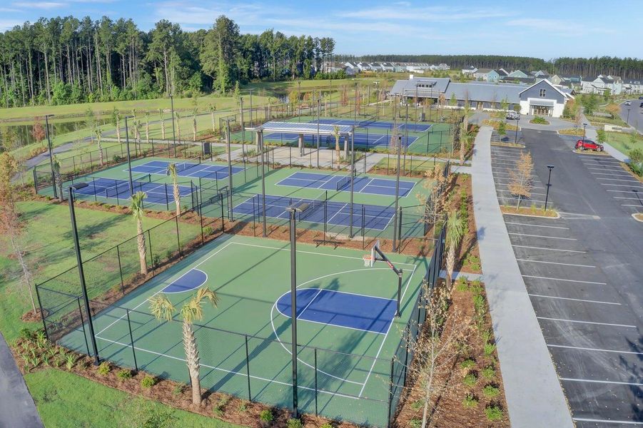 Community amenities in , Summerville (Image 60).