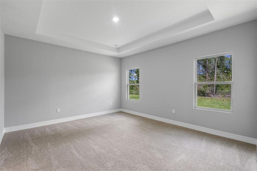 Spacious, unfurnished interior of a new home in , Ocala (Image 13).