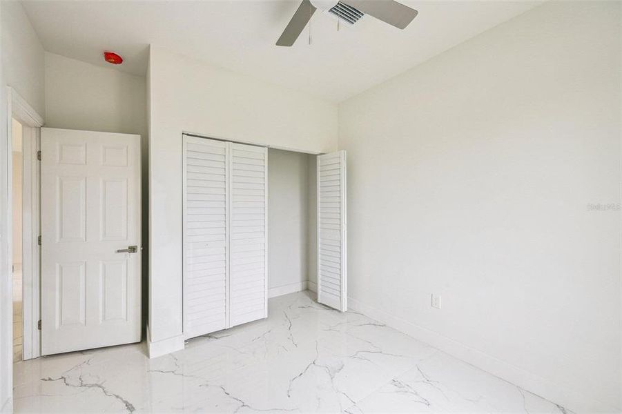 Spacious, unfurnished interior of a new home in , Port Charlotte (Image 10).