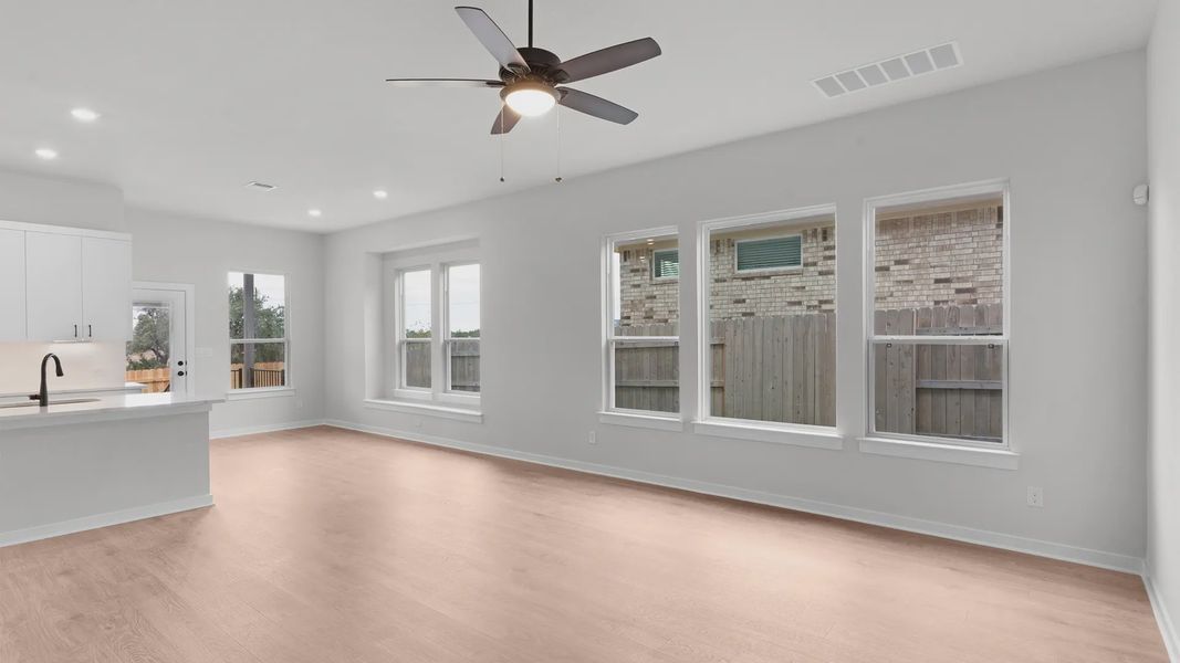 Spacious, unfurnished interior of a new home in Nolina, Georgetown (Image 12).