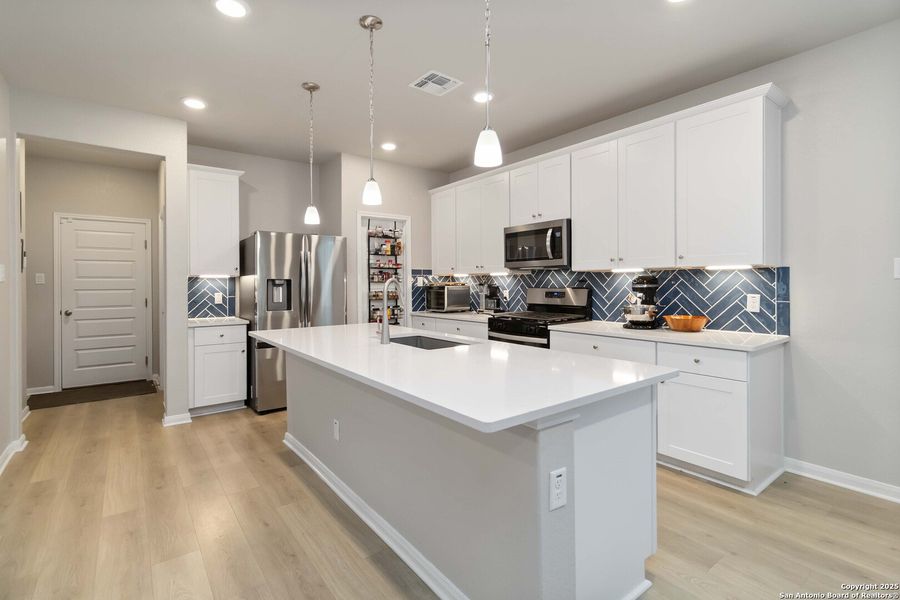 Furnished interior view inside a new home in Veranda: Classic, San Antonio (Image 16).