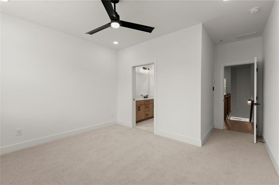 Spacious, unfurnished interior of a new home in , Alpharetta (Image 16).