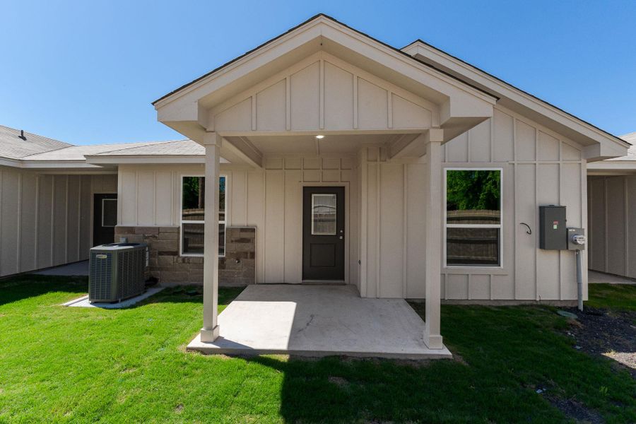 Exterior details and patio area of a home in , Copperas Cove (Image 4). Exterior details and patio area of a home in , Copperas Cove (Image 4).