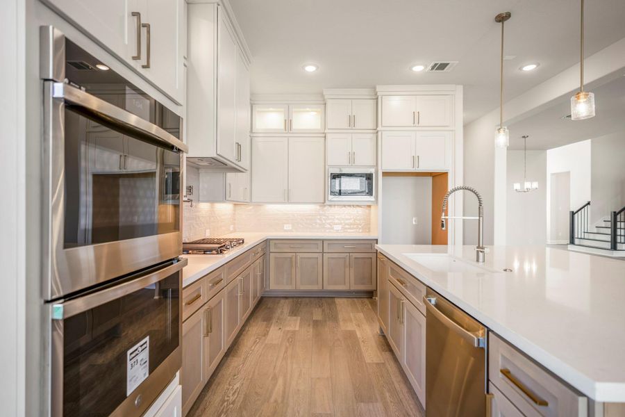 Furnished interior view inside a new home in Sienna 70′ Lots, Missouri City (Image 6).