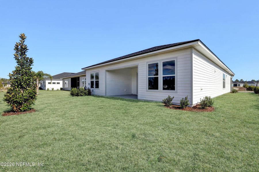 Exterior details and patio area of a home in , Palm Coast (Image 3).