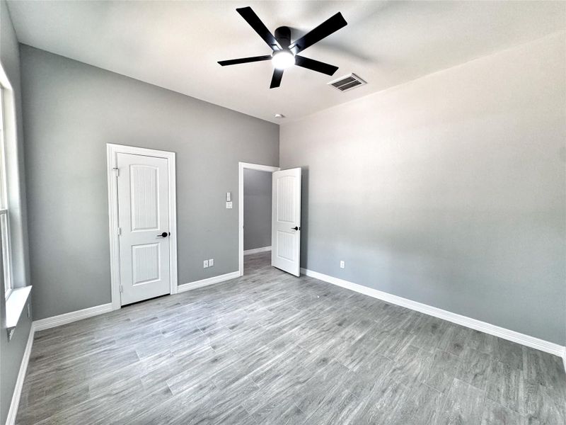l images used are for illustrative purposes only and are intended to convey the concept and vision of the homes. They are for guidance only, may change as work progresses, and do not necessarily represent a true and accurate depiction of the finished product, and specifications may vary.