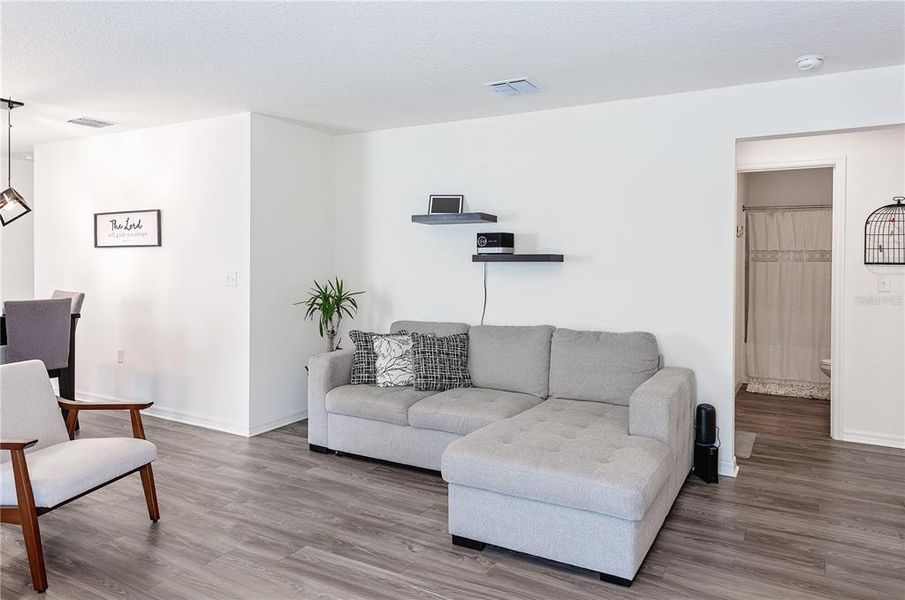 Furnished interior view inside a new home in Eagle Hammock, Eagle Lake (Image 6).