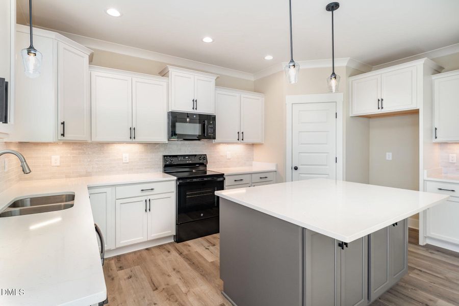 013_dsc07490-edit_875