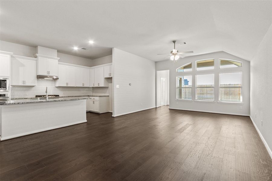 Spacious, unfurnished interior of a new home in Sunterra, Katy (Image 26).