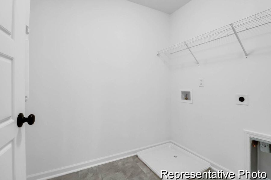 Spacious, unfurnished interior of a new home in , Ravenel (Image 20).