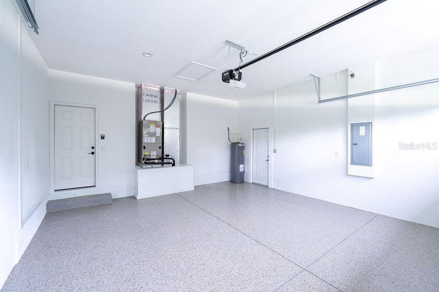 Spacious, unfurnished interior of a new home in , Dunnellon (Image 40). Spacious, unfurnished interior of a new home in , Dunnellon (Image 40).