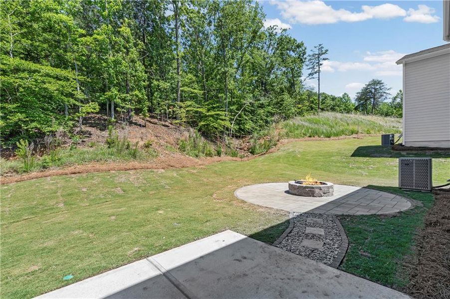 Exterior details and patio area of a home in Avery Ridge, Gainesville (Image 27).