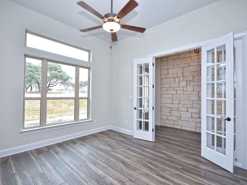 Representative unfurnished interior of a home built from the San Simeon I by Giddens Homes in Clearwater Ranch, Liberty Hill (Image 24).