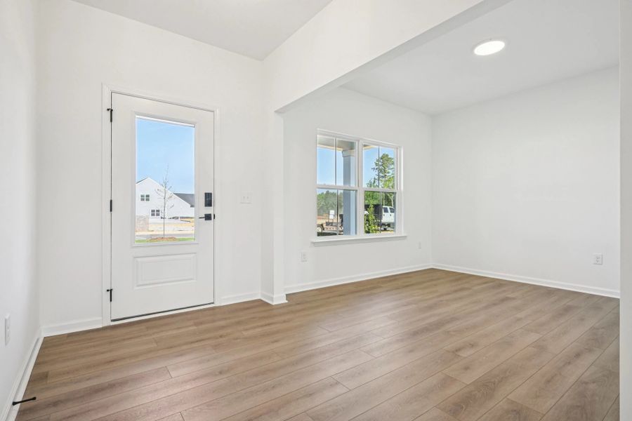 Representative images and renderings are for illustrative purposes. Actual structural options and design finishes of home may vary. Representative images and renderings are for illustrative purposes. Actual structural options and design finishes of home may vary.
