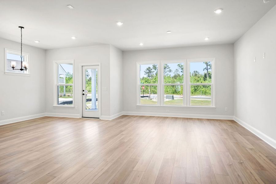 Spacious, unfurnished interior of a new home in Heartwood, Richmond Hill (Image 20).