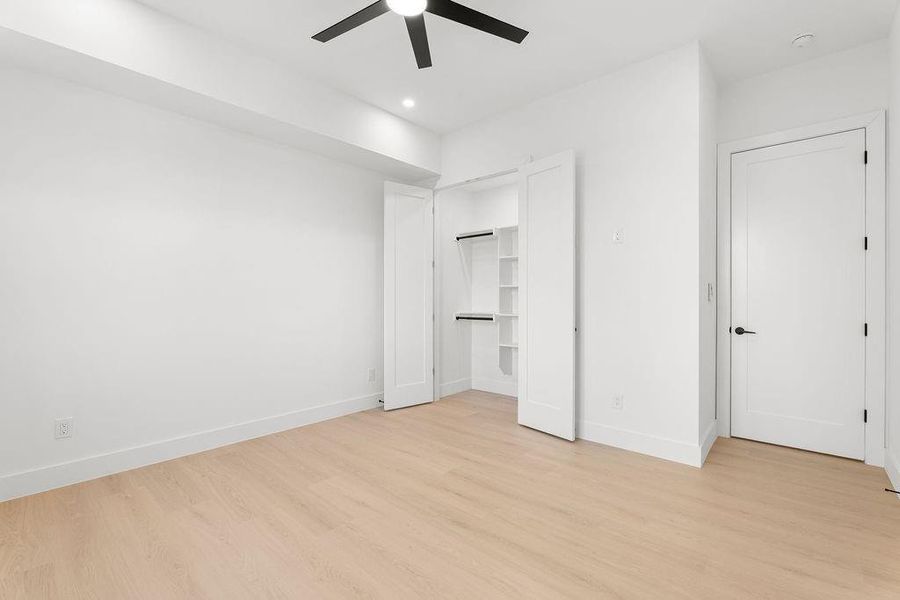 Spacious, unfurnished interior of a new home in , Dallas (Image 36).