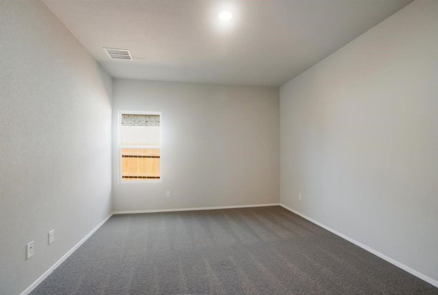 Spacious, unfurnished interior of a new home in Oaks at San Gabriel, Georgetown (Image 15).