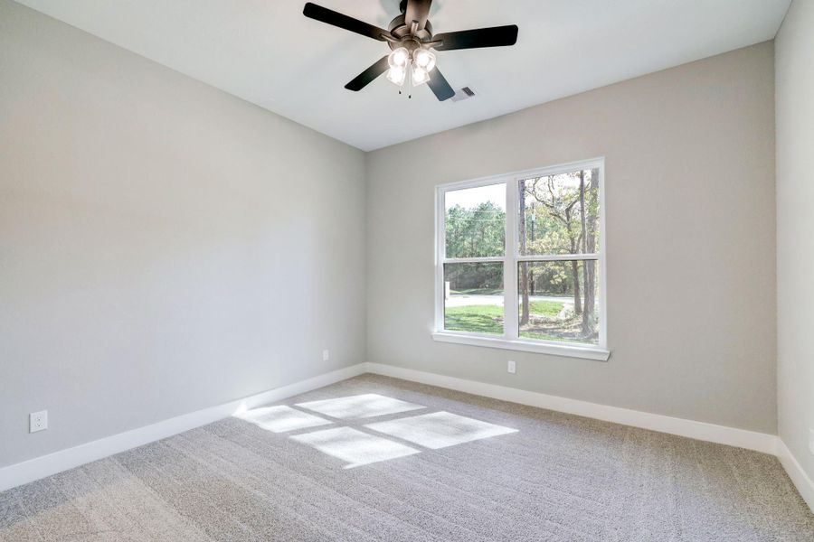 THE PICTURE SHOWN IS NOT THE ACTUAL HOME. TRINITY SIGNATUE HOMES IS BUILDING A SIMILAR FLOOR PLAN. THE PICTURE SHOWN IS NOT THE ACTUAL HOME. TRINITY SIGNATUE HOMES IS BUILDING A SIMILAR FLOOR PLAN.