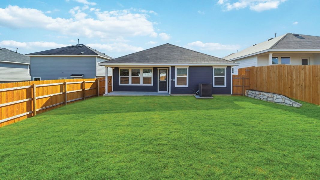 Representative exterior details of a home built from the The Easton by D.R. Horton in Wayside, Uhland (Image 3).