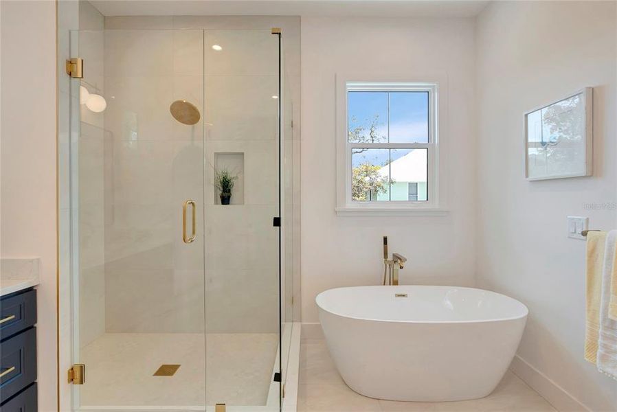 Furnished interior view inside a new home in , Tampa (Image 6).
