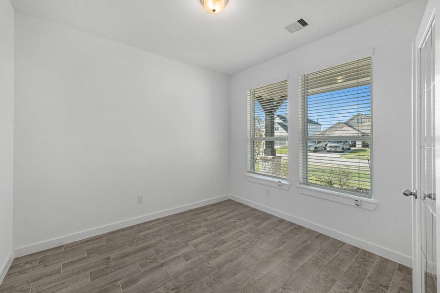 Spacious, unfurnished interior of a new home in Beacon Hill, Waller (Image 19).