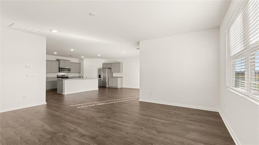 Spacious, unfurnished interior of a new home in Poplar Preserve, Newnan (Image 25).