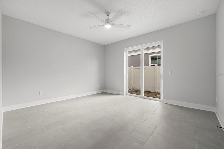 Spacious, unfurnished interior of a new home in , Tampa (Image 22).