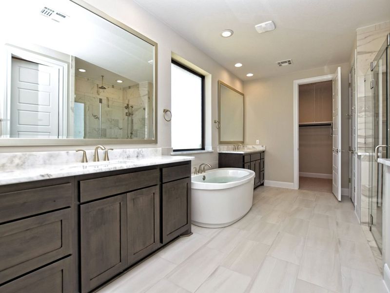 Representative furnished interior of a home built from the Avalon by Giddens Homes in Scofield Farms Estates, Georgetown (Image 104).