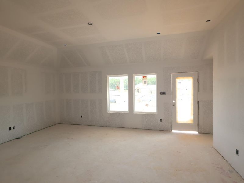 Spacious, unfurnished interior of a new home in Magnolia Ridge, Magnolia (Image 24).