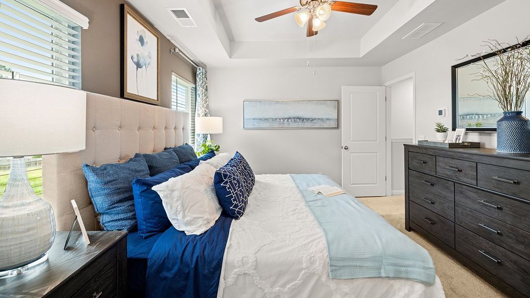 Representative furnished interior of a home built from the Cabral by D.R. Horton in Poplar Preserve, Newnan (Image 11).
